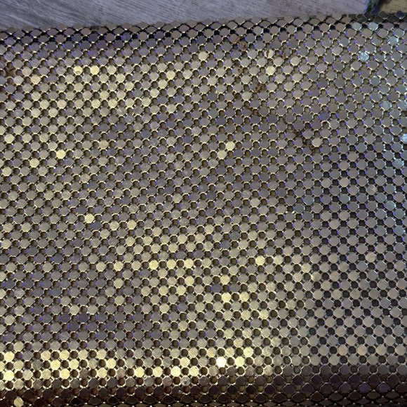 Vintage Whiting & Davis Gold Tone Metal Mesh Large Zippered Clutch / Handbag - Picture 4 of 16